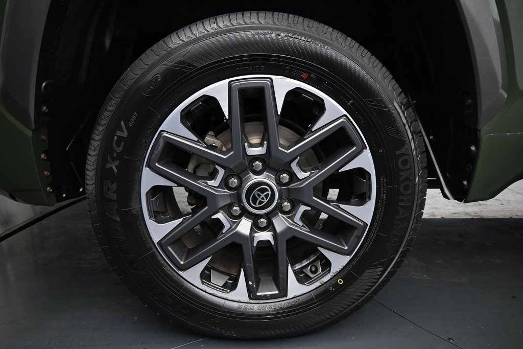 Used 2022 Toyota Tundra Limited AWD/4WD image 10