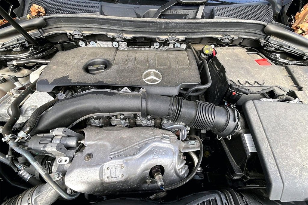 Used 2022 Mercedes-Benz GLA 250 4MATIC image 9
