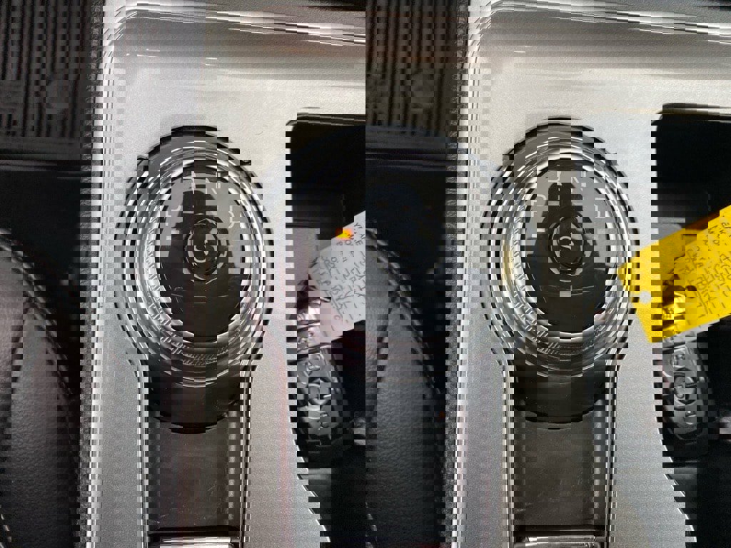 Used 2024 Ford Edge SEL w/ Convenience Package image 12