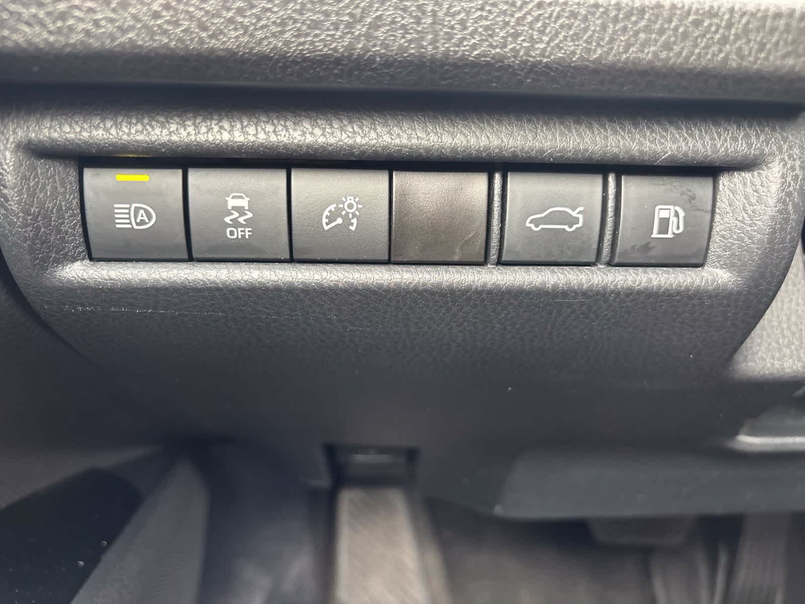 Used 2025 Toyota Camry LE FWD image 22