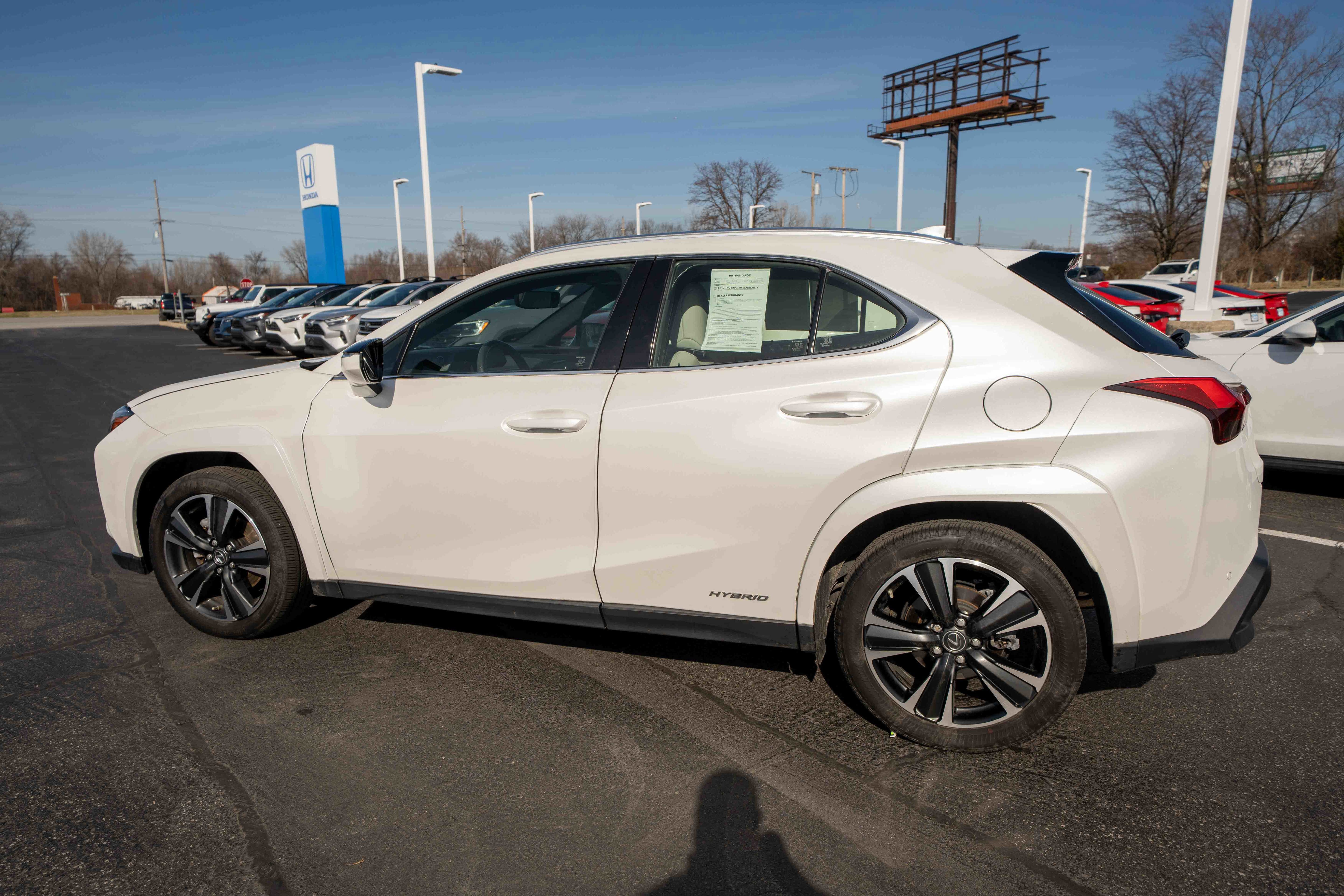 Used 2022 Lexus UX 250h UX 250h image 4