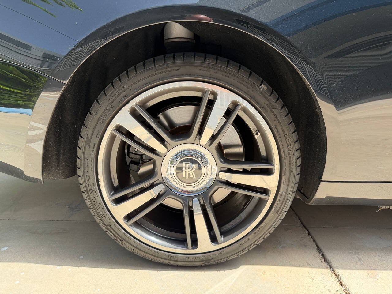 Used 2016 Rolls-Royce Wraith RWD image 12
