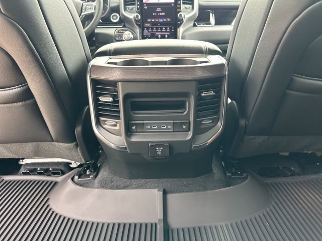 New 2026 RAM 1500 Laramie AWD/4WD image 41