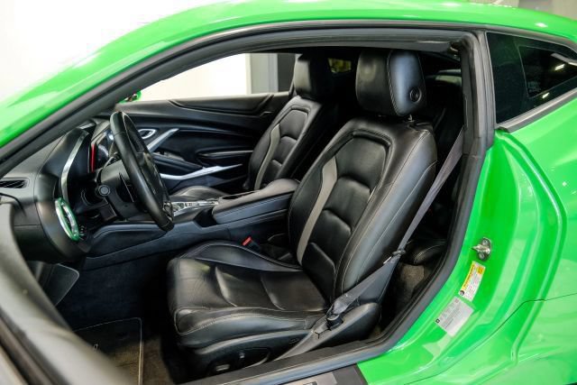 Used 2017 Chevrolet Camaro LT RWD image 39