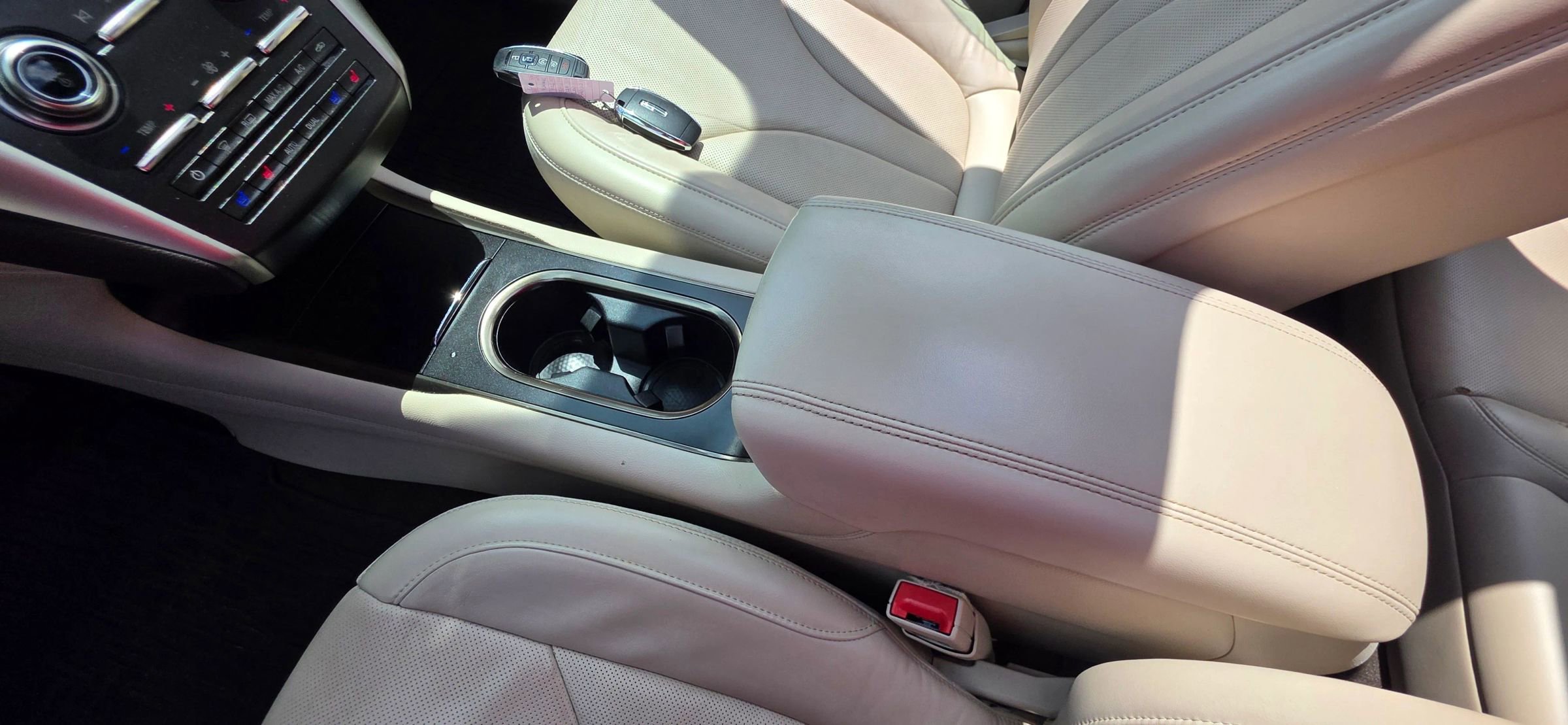 Used 2019 Lincoln MKC Reserve w/ MKC Technology Package FWD image 19