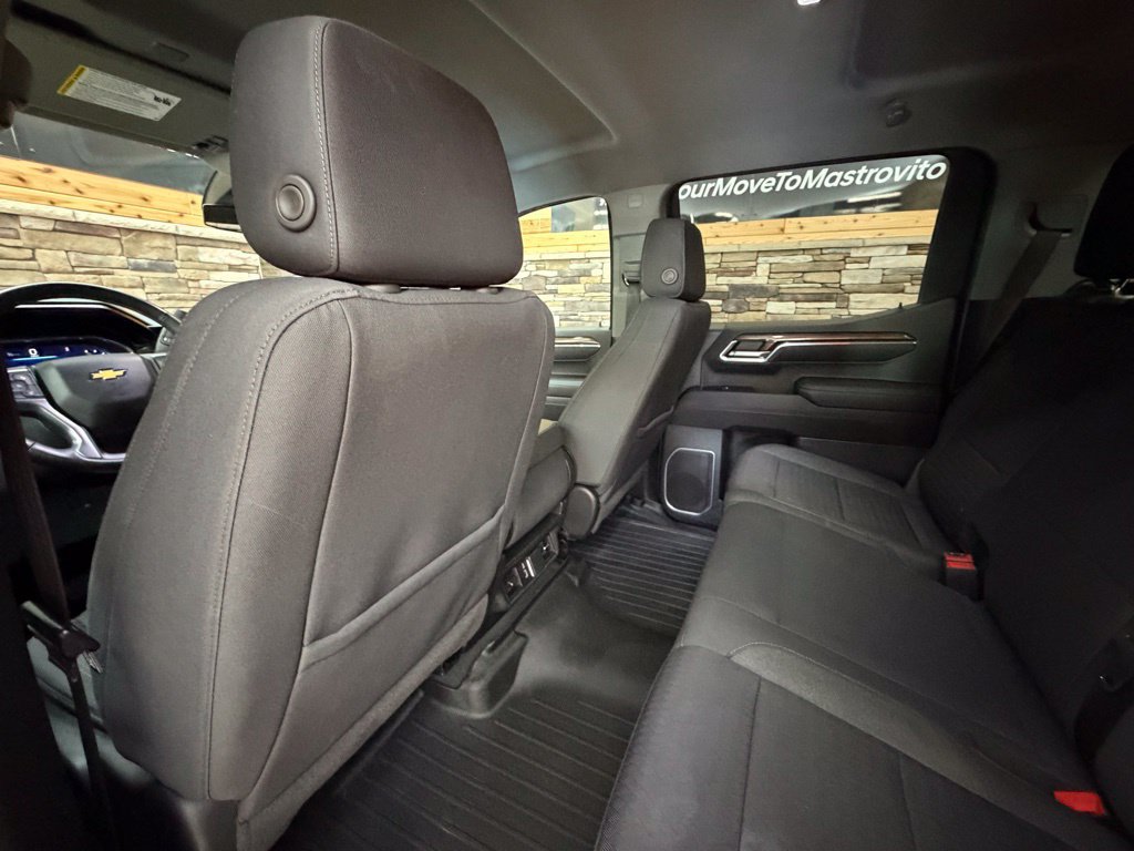 Used 2023 Chevrolet Silverado 1500 LT AWD/4WD image 27