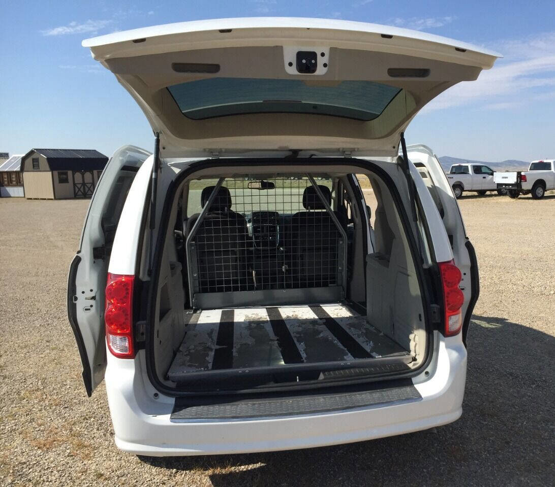 Used 2014 RAM C/V Tradesman w/ UConnect Hands-Free Group image 4