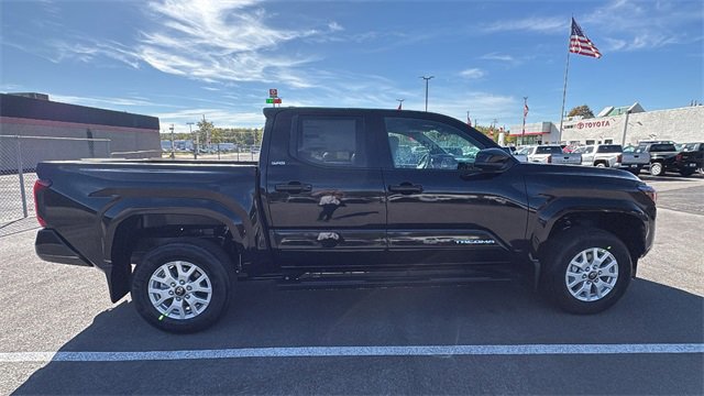 New 2025 Toyota Tacoma SR5 image 7