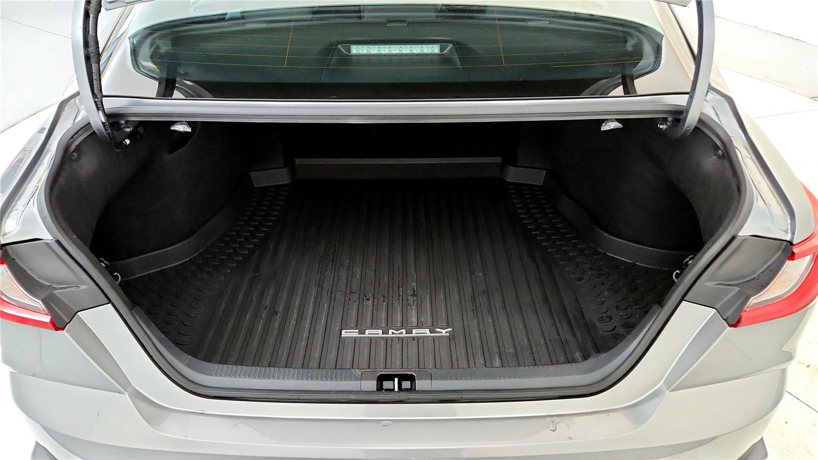 Certified 2025 Toyota Camry SE image 25