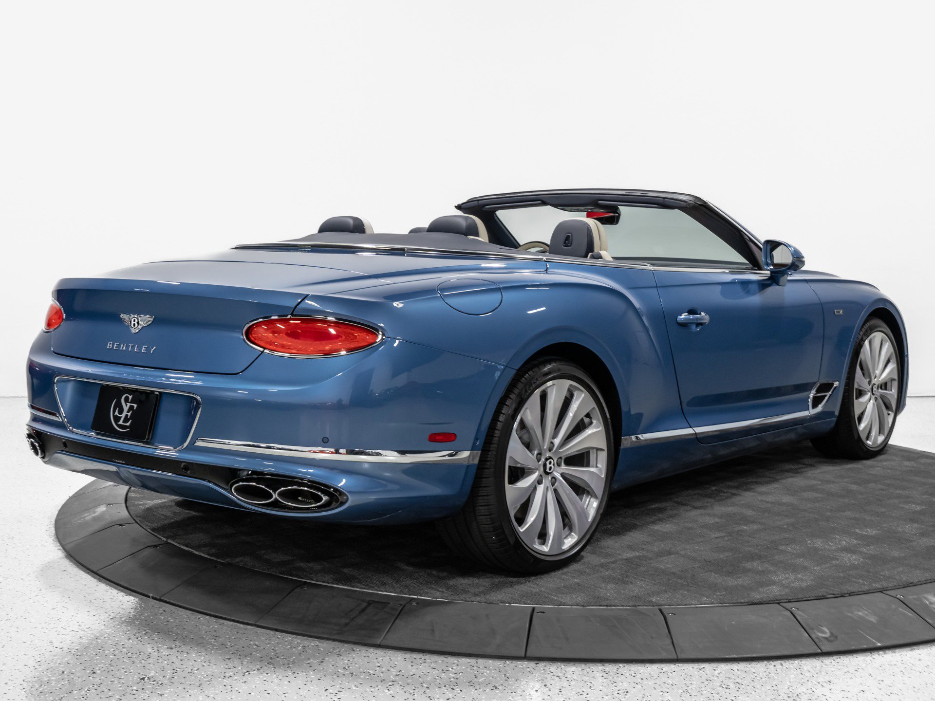 Used 2024 Bentley Continental GT V8 AWD/4WD image 9