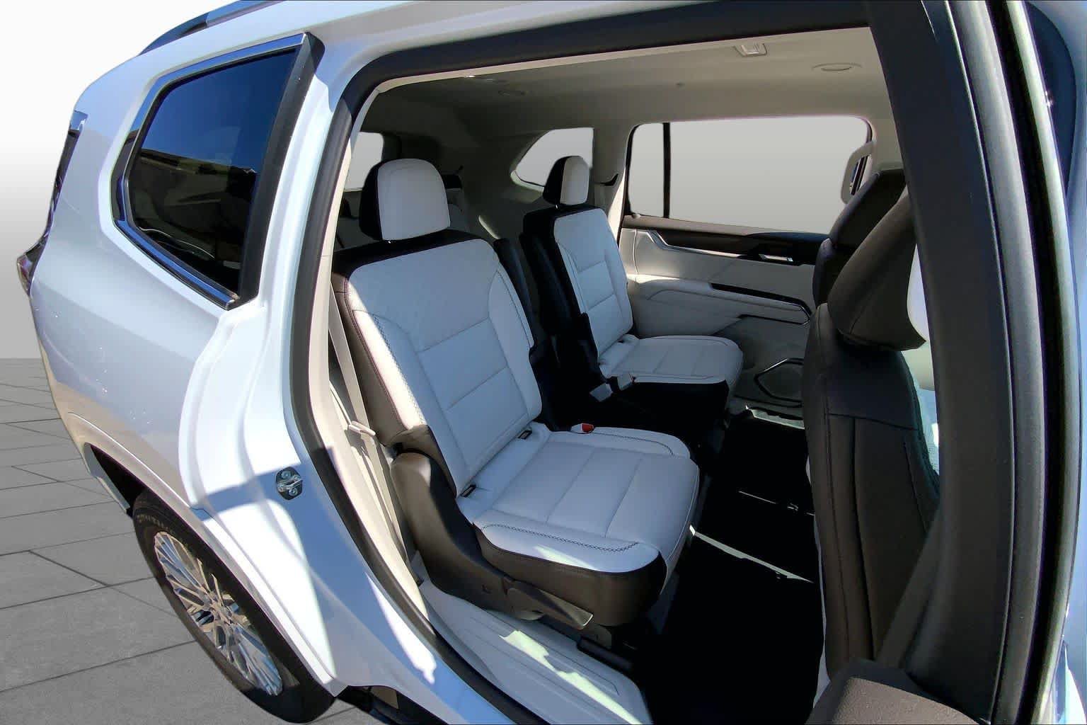 Used 2026 GMC Acadia Denali w/ Super Cruise Package FWD image 20