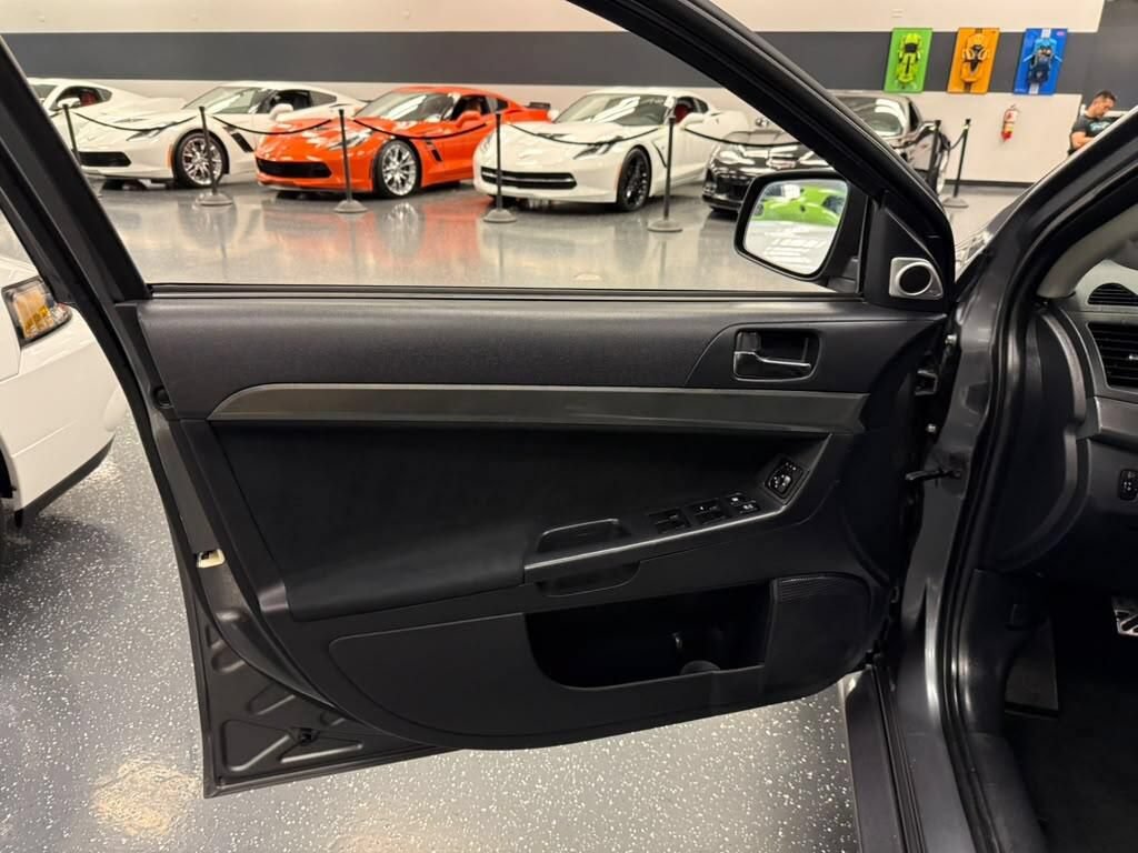 Used 2008 Mitsubishi Lancer Evolution GSR AWD/4WD image 10