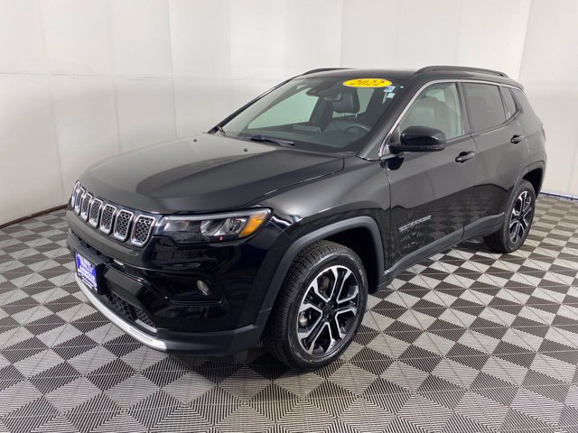 Used 2023 Jeep Compass Limited w/ Sun and Sound Group AWD/4WD image 10
