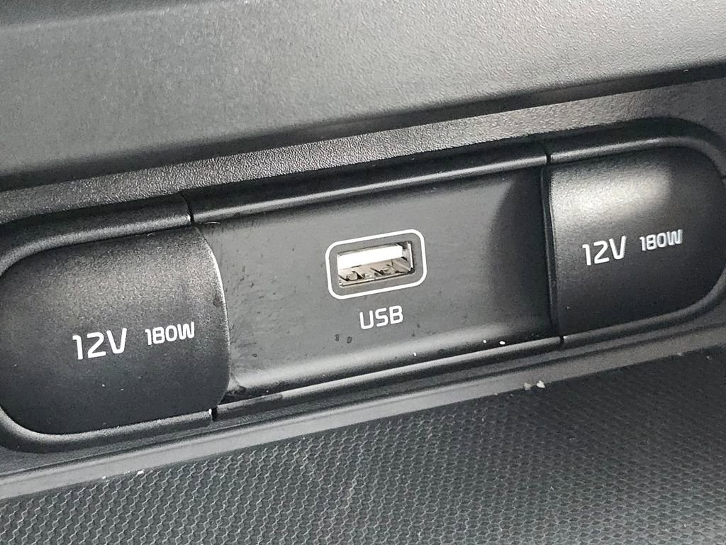 Used 2025 Kia Soul LX image 4