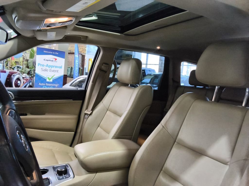 Used 2018 Jeep Grand Cherokee Limited image 18