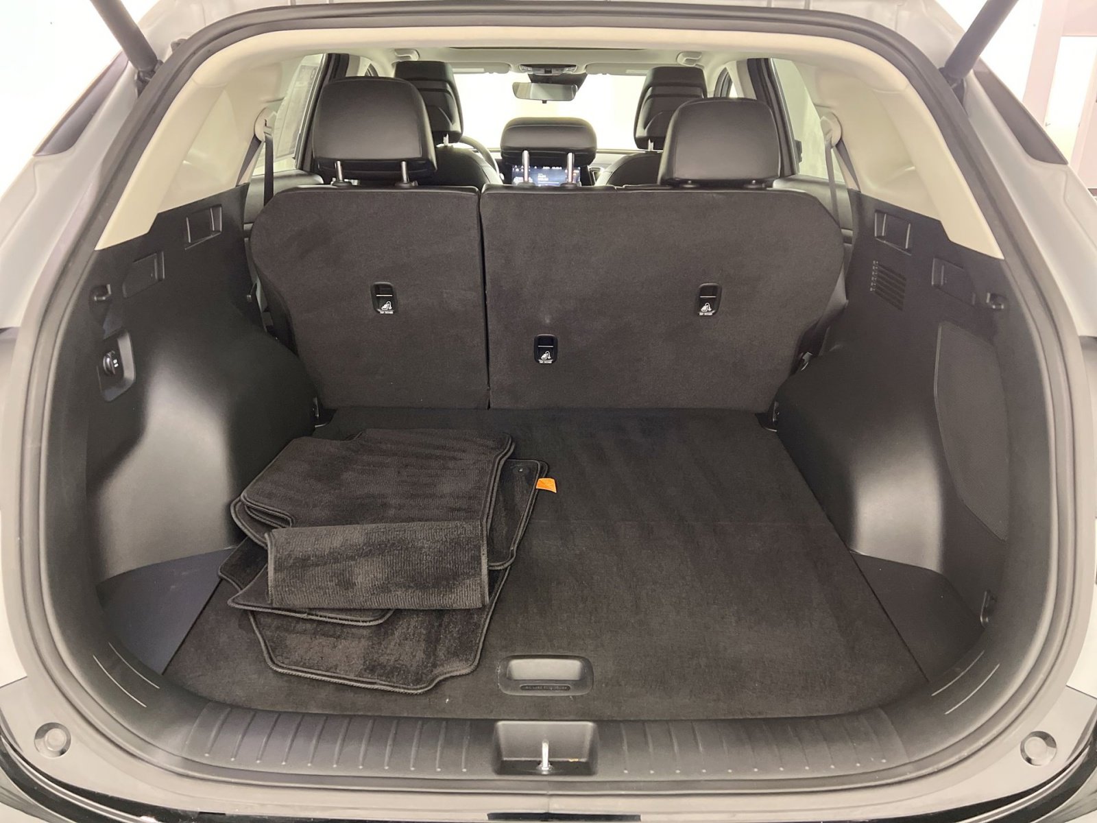 Used 2023 Kia Sportage SX image 27