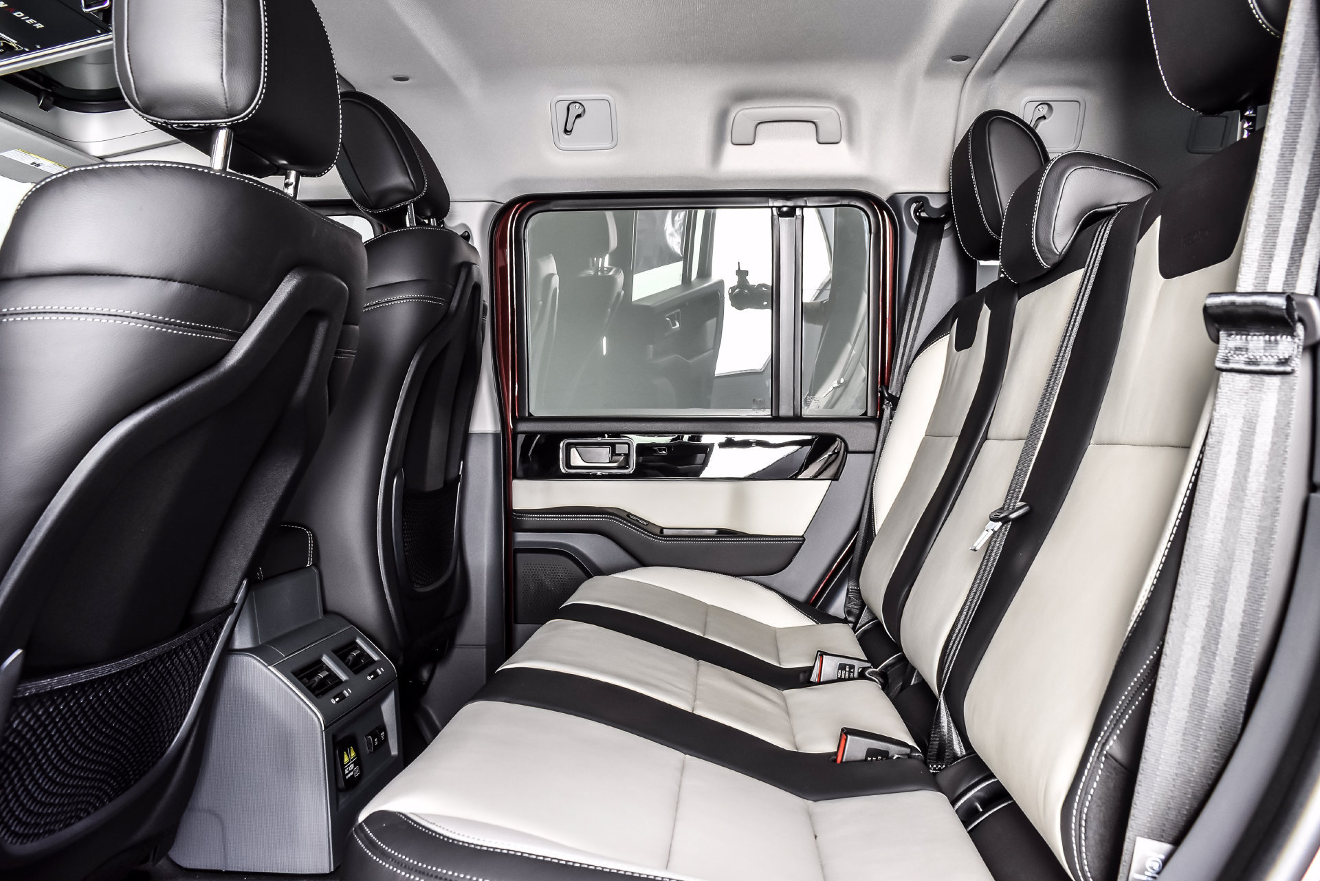 New 2026 INEOS Grenadier Station Wagon AWD/4WD image 18
