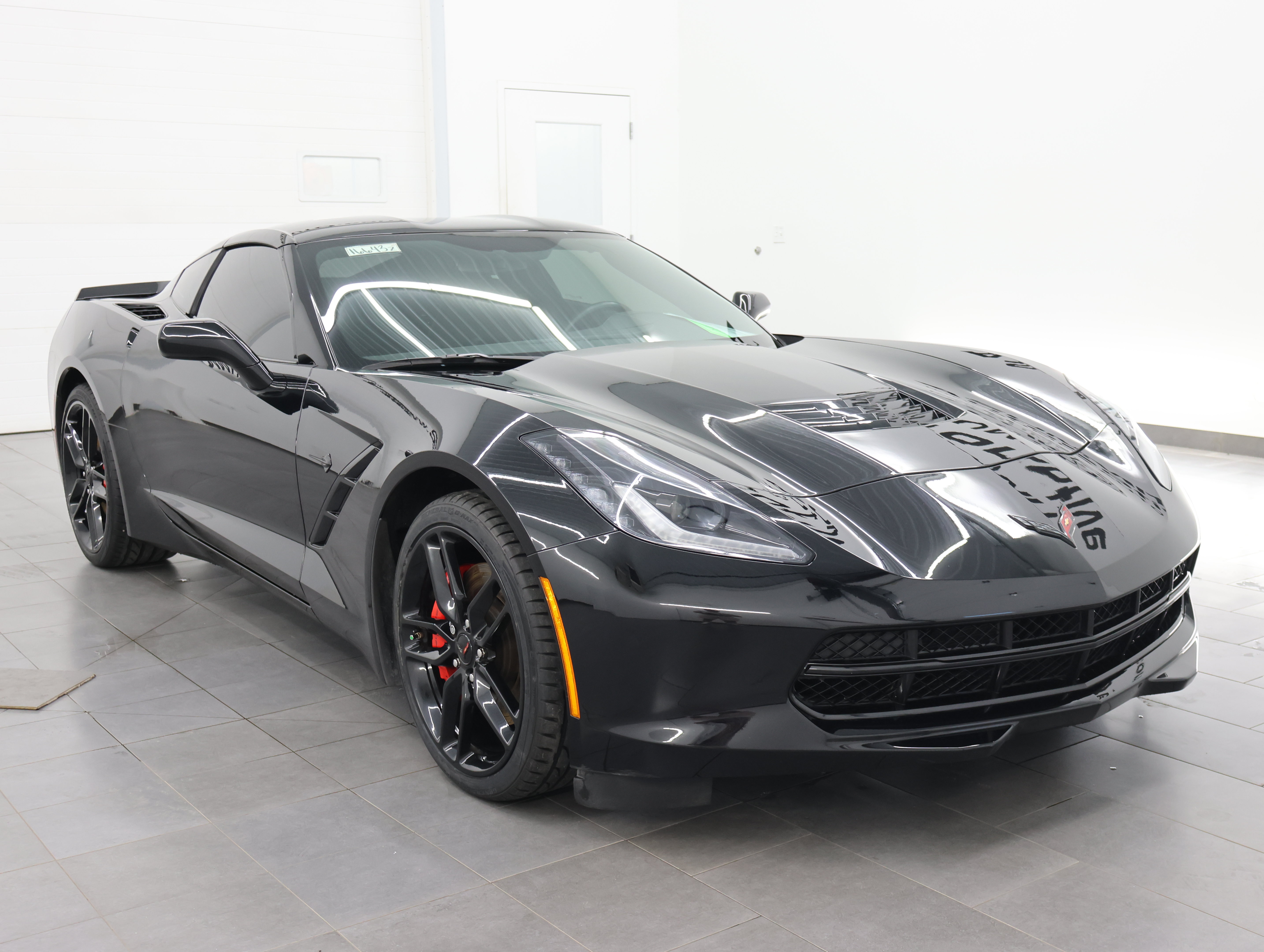Used 2016 Chevrolet Corvette Stingray Coupe w/ Carbon Flash Badge Package RWD image 2