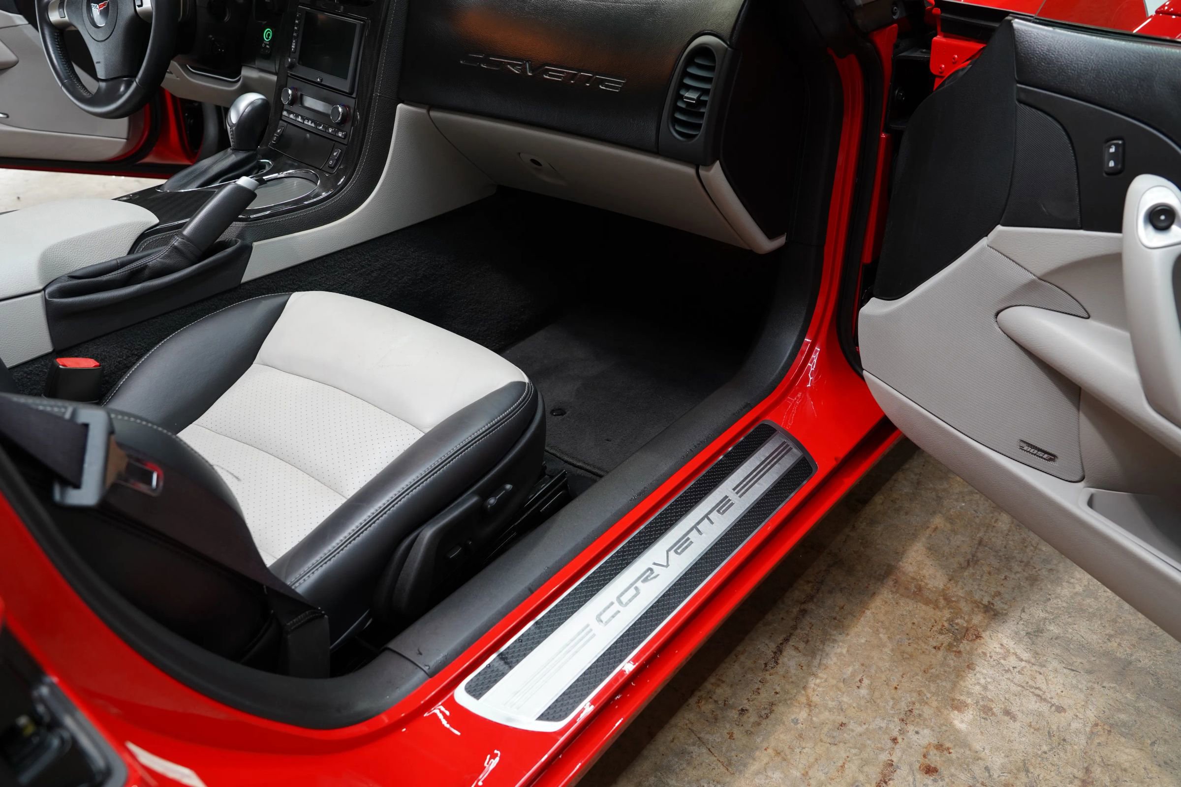 Used 2011 Chevrolet Corvette Grand Sport w/ Preferred Equipment Group image 45