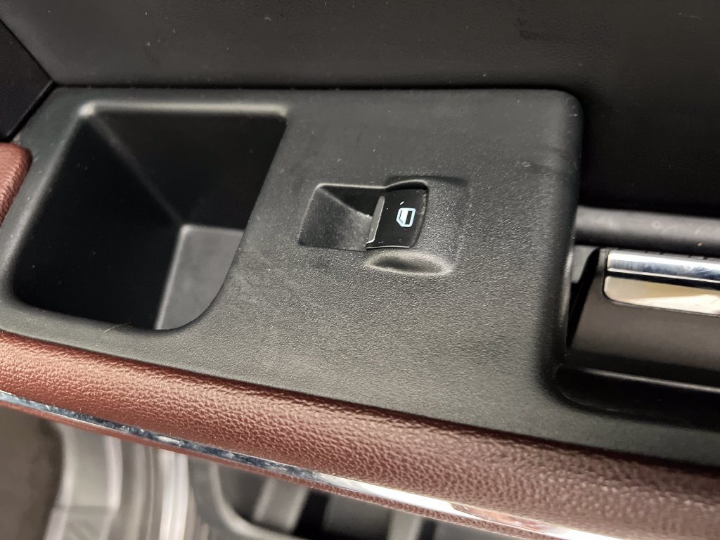 Used 2023 Ford Expedition Limited AWD/4WD image 28