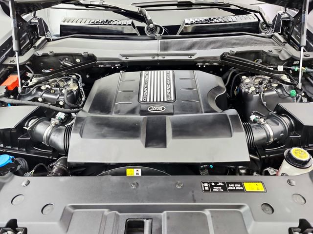 Used 2023 Land Rover Defender 110 image 34