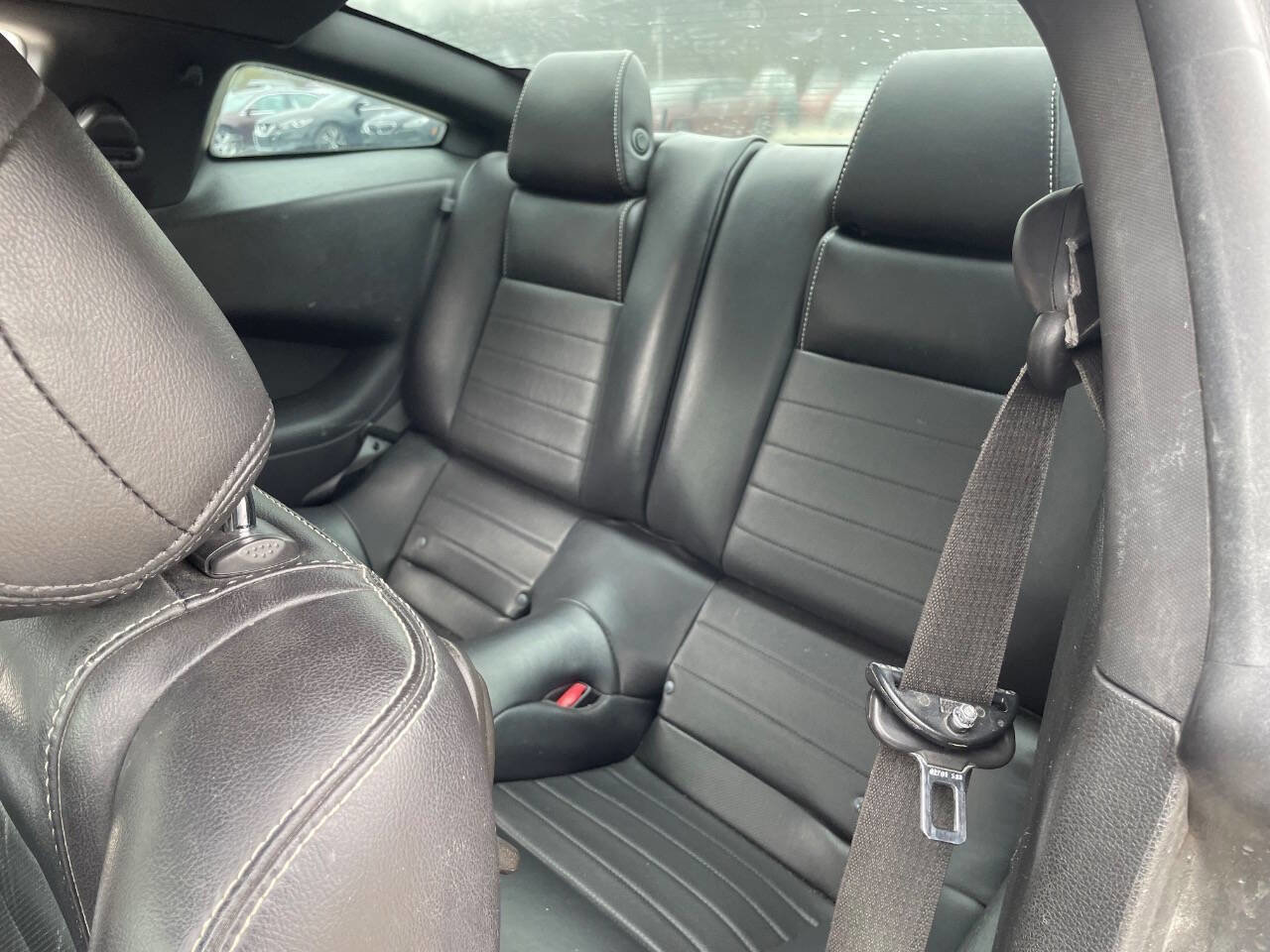 Used 2013 Ford Mustang Premium RWD image 28