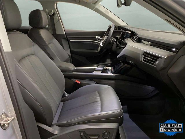 Used 2023 Audi e-tron Premium Plus image 24