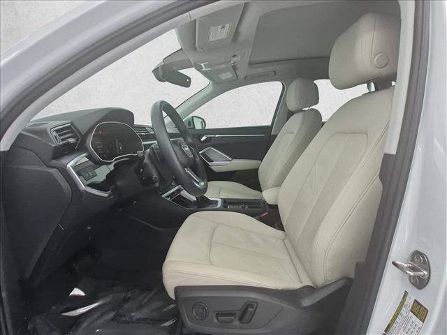 Used 2025 Audi Q3 2.0T Premium Plus w/ Premium Plus Package AWD/4WD image 17
