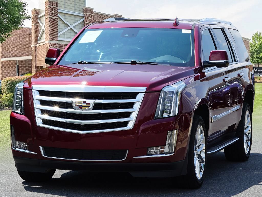 Used 2020 Cadillac Escalade Luxury AWD/4WD image 4
