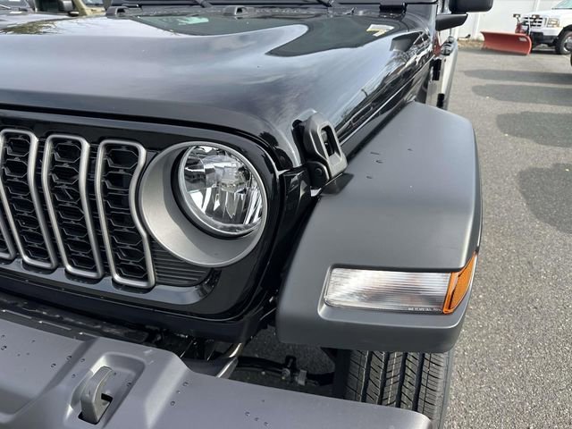 New 2026 Jeep Gladiator Sport AWD/4WD image 7