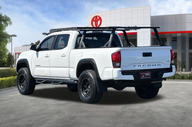 Used 2018 Toyota Tacoma TRD Off-Road w/ Technology Package AWD/4WD image 6