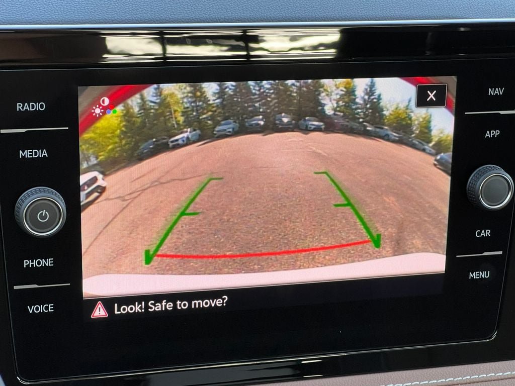Used 2026 Volkswagen Jetta SEL FWD image 24