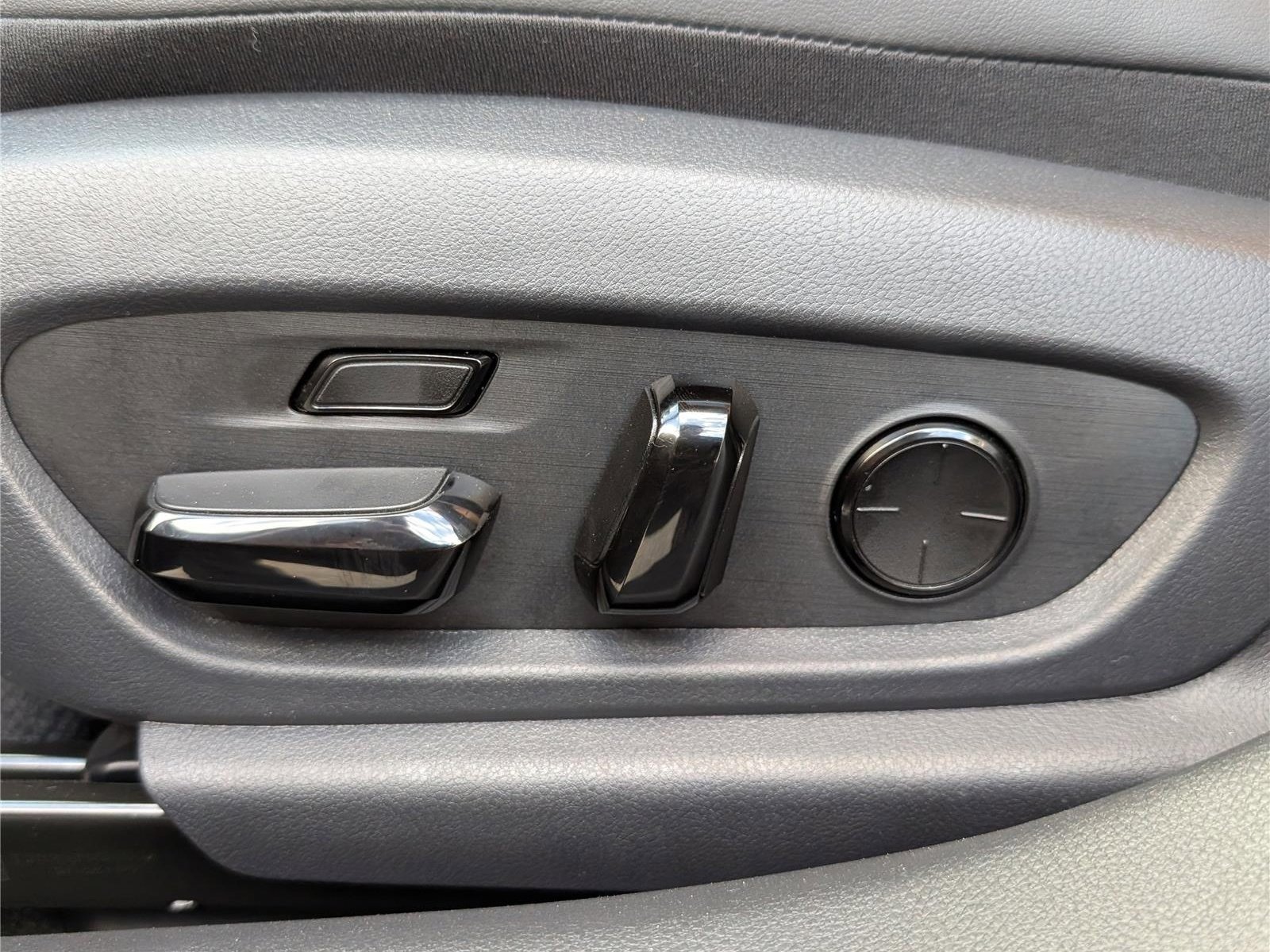 New 2025 Lexus ES 350 Ultra Luxury image 21