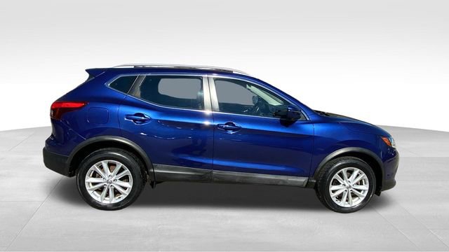 Used 2017 Nissan Rogue Sport SV w/ SV Premium Package image 11