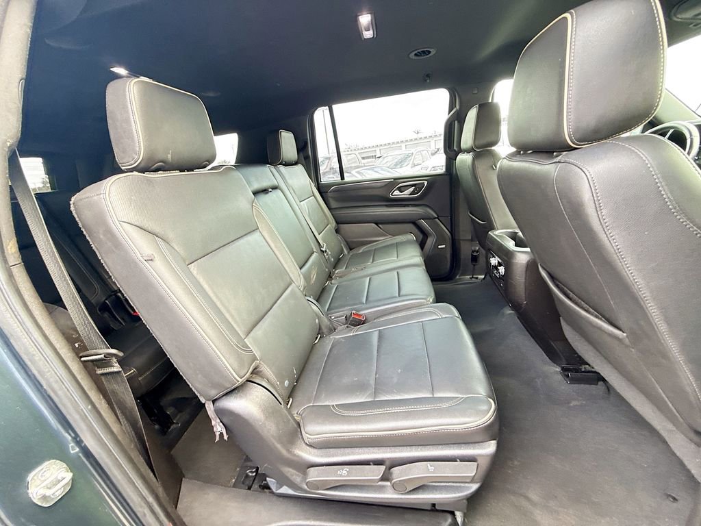 Used 2021 GMC Yukon XL SLT AWD/4WD image 32