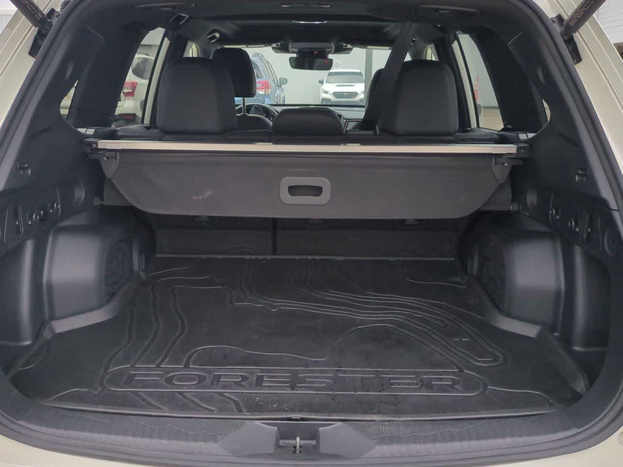 Used 2025 Subaru Forester Limited AWD/4WD image 33