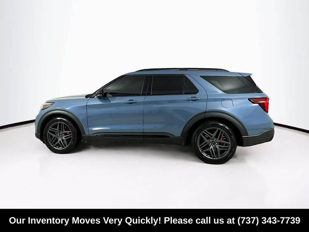 Used 2025 Ford Explorer ST AWD/4WD image 4