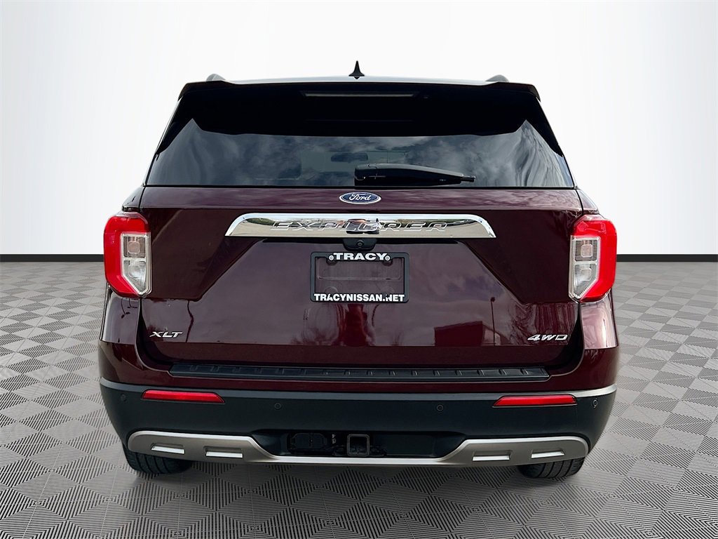 Used 2022 Ford Explorer XLT w/ Equipment Group 202A image 6