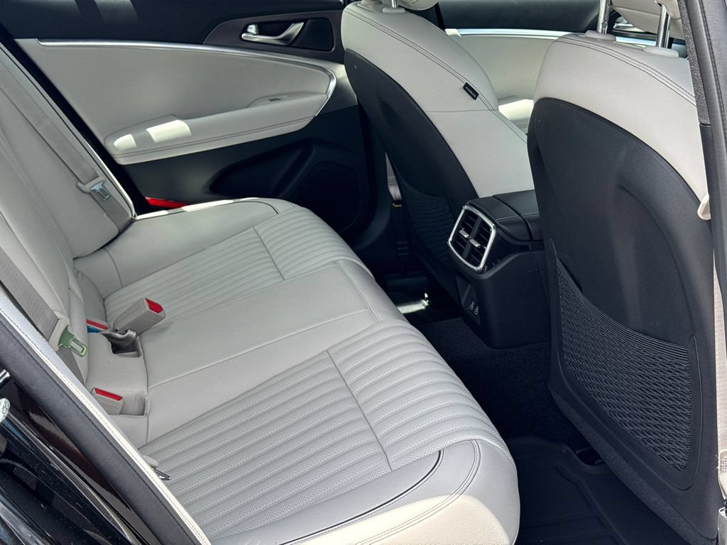 New 2026 Genesis G70 3.3T Sport Prestige RWD image 17