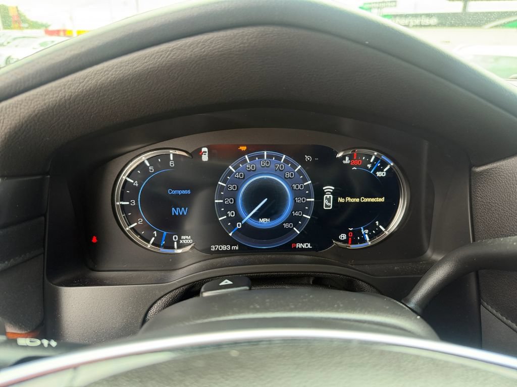 Used 2018 Cadillac Escalade Luxury RWD image 18