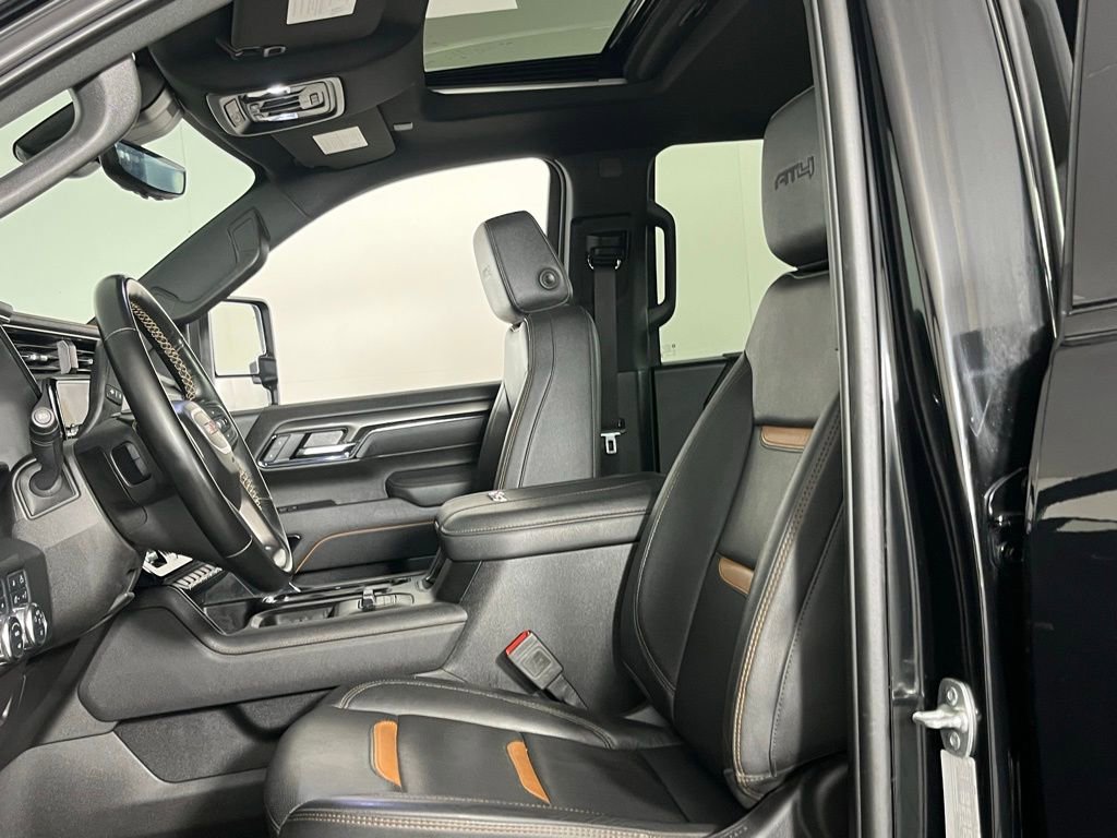 Used 2025 GMC Sierra 3500 AT4 w/ AT4 Premium Plus Package image 22