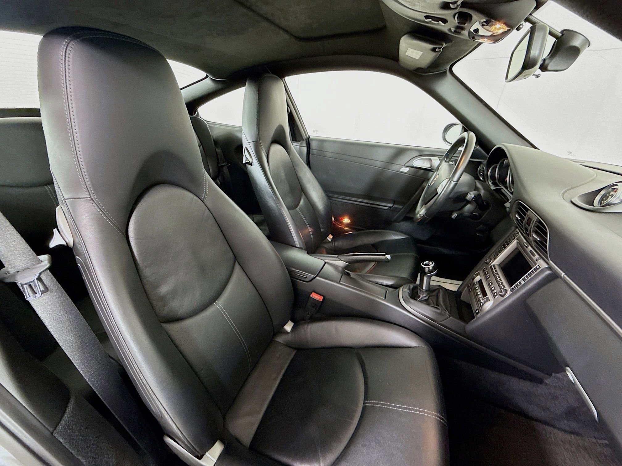 Used 2005 Porsche 911 Carrera image 23