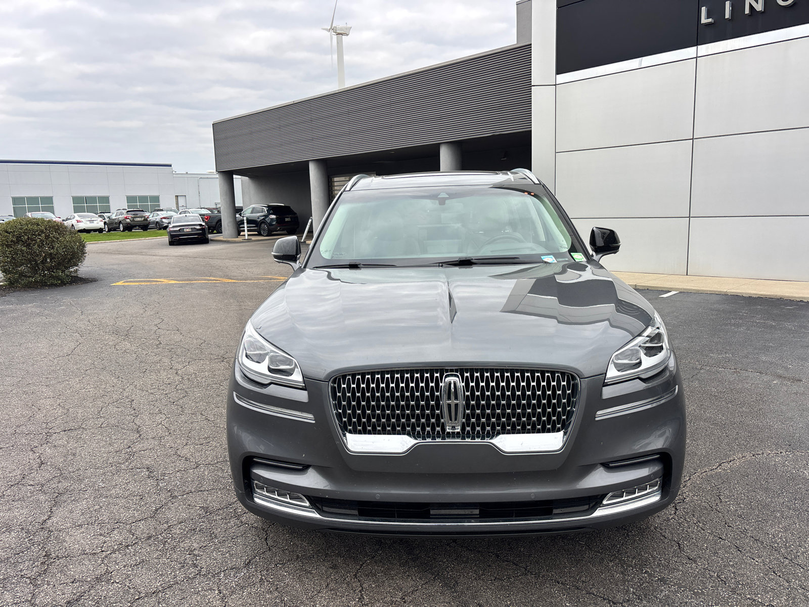 Certified 2023 Lincoln Aviator Reserve w/ Equipment Group 201A image 2