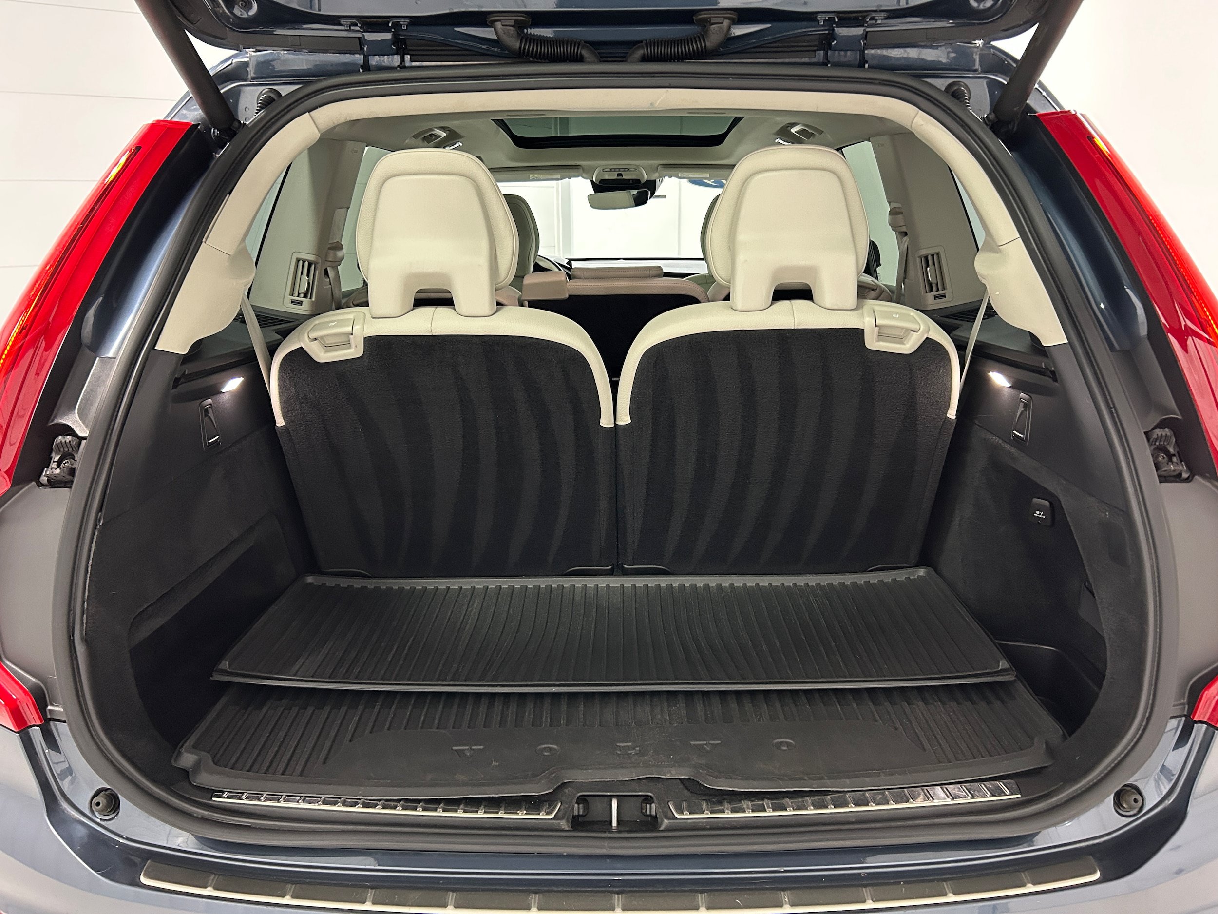 Used 2019 Volvo XC90 T6 Momentum w/ Advanced Package AWD/4WD image 34
