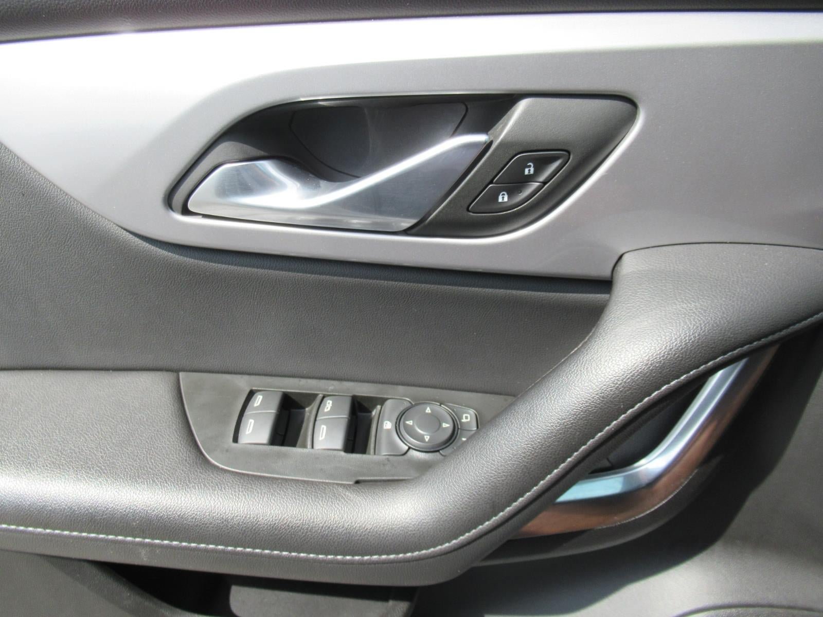 Used 2022 Chevrolet Blazer LT FWD image 21