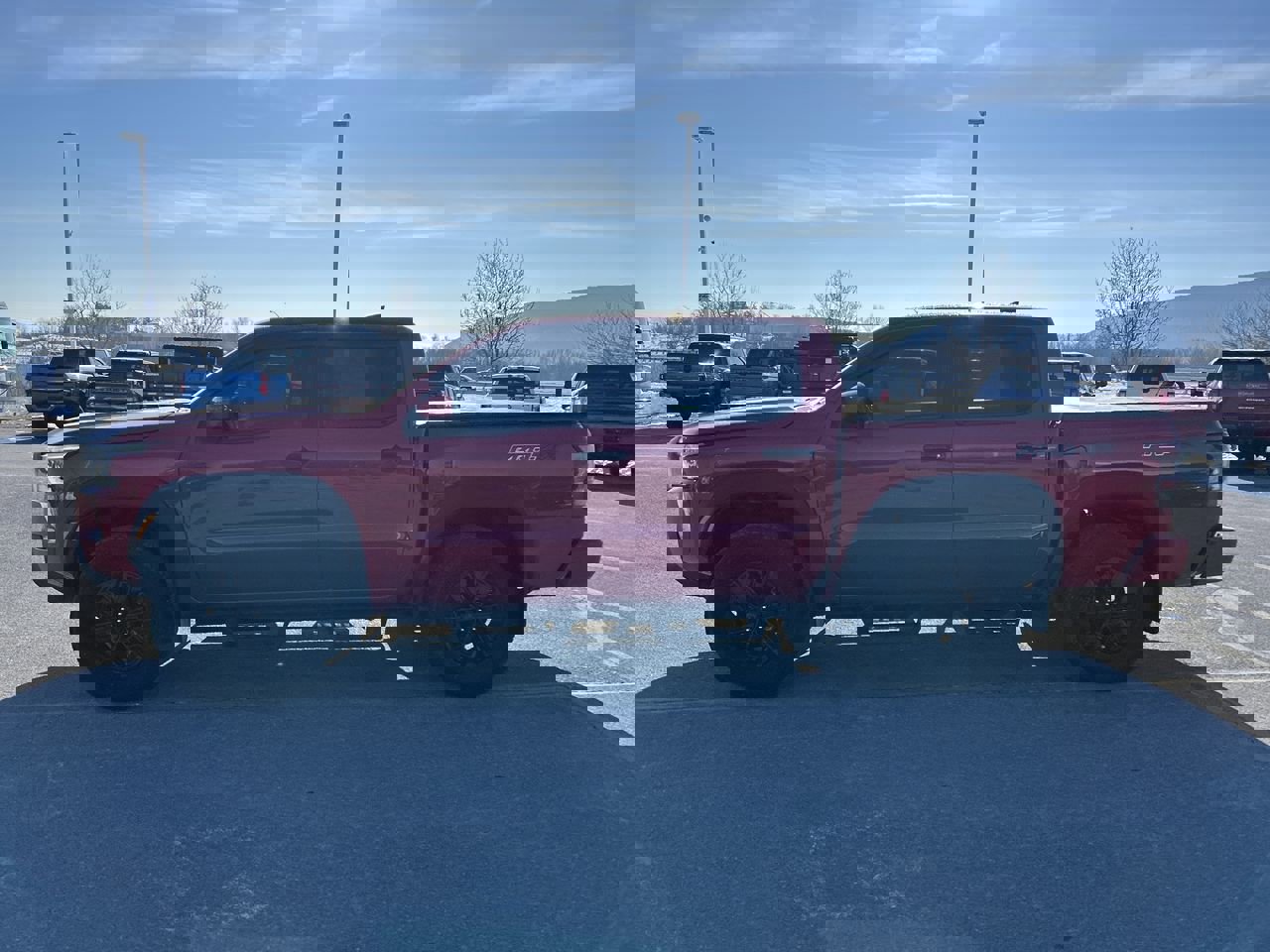 Used 2024 Nissan Frontier PRO-4X w/ Off-Road Protection Package image 4