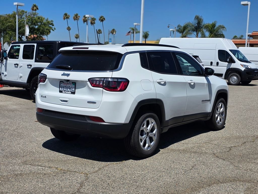 New 2026 Jeep Compass Latitude AWD/4WD image 4