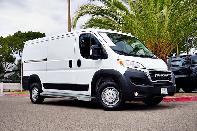 Used 2025 RAM ProMaster 2500 w/ U-Haul Equipment Group FWD image 2