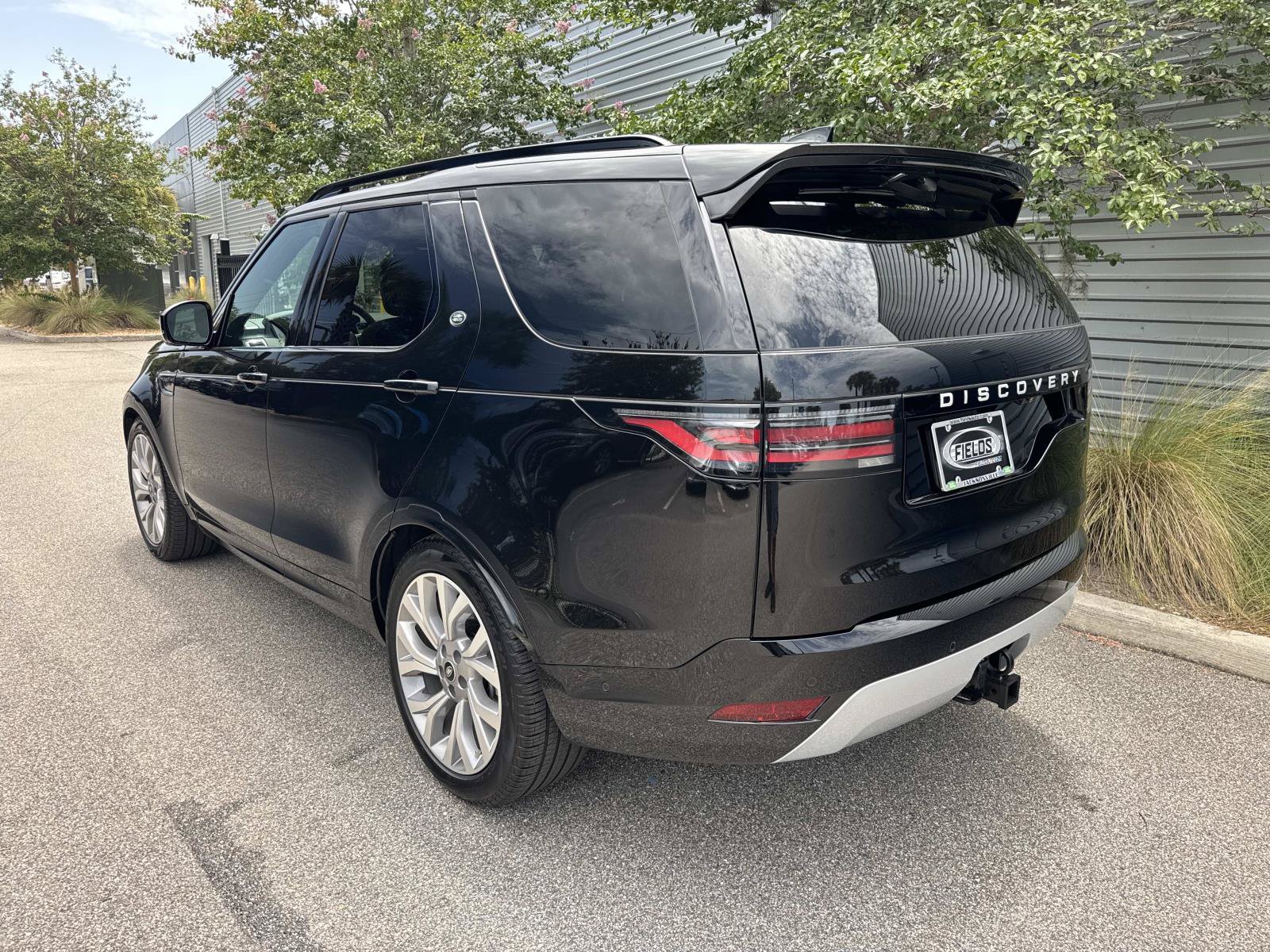Certified 2026 Land Rover Discovery Limited Edition AWD/4WD image 3