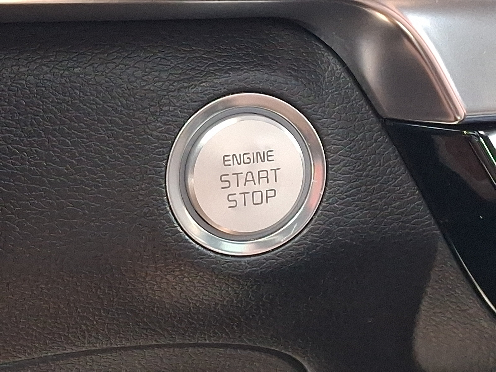 Certified 2022 Kia Telluride SX w/ SX Prestige Package AWD/4WD image 26